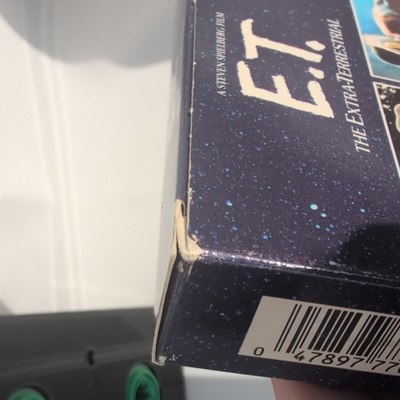 E.T. The Extra-Terrestrial VHS Tape Green - Picture 3 of 4